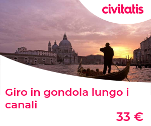 Giro in gondola lungo i canali