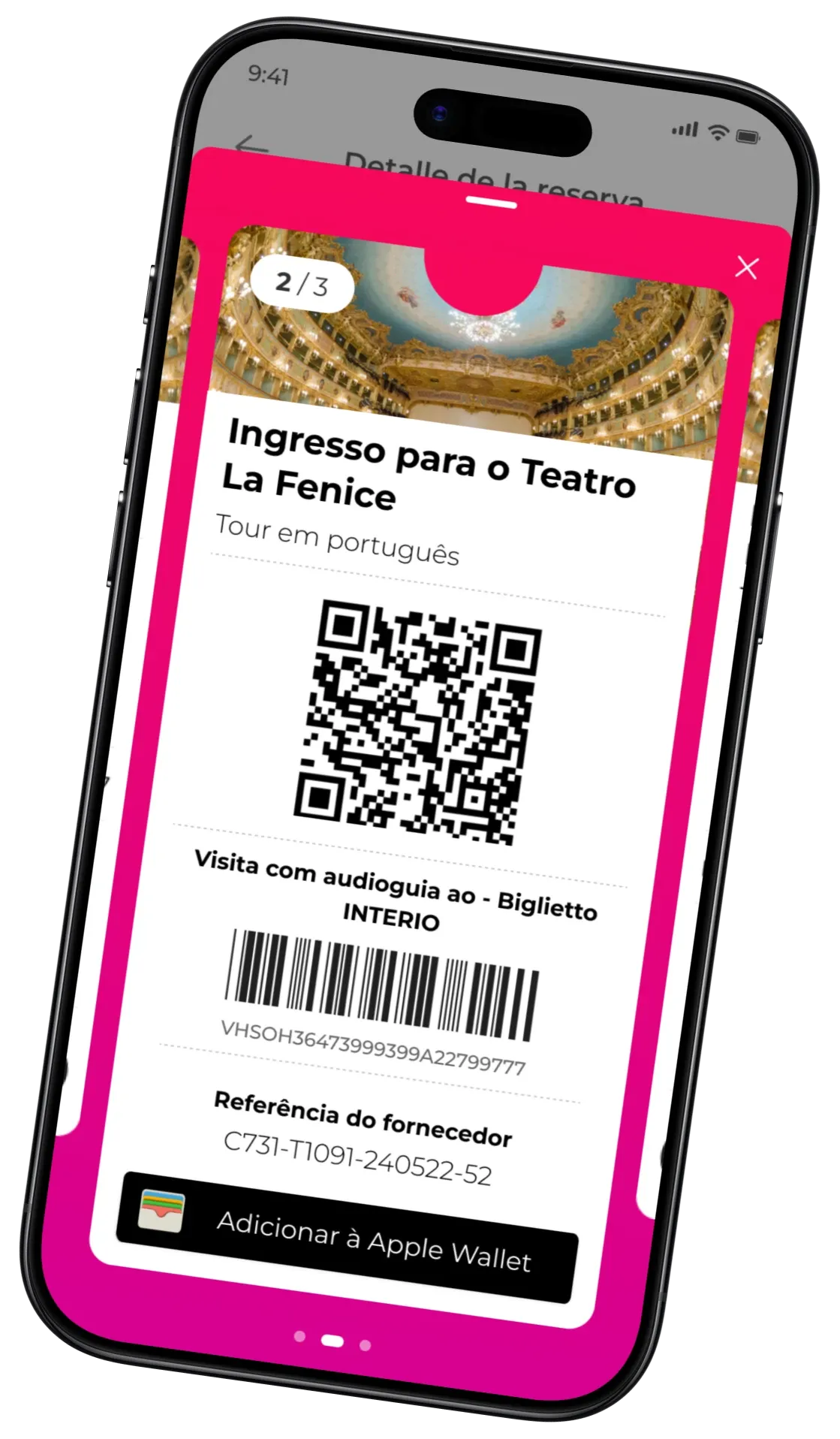 Ecrã da app da Civitatis com o voucher digital e o código QR do bilhete do Teatro La Fenice em Veneza para um tour guiado em português.