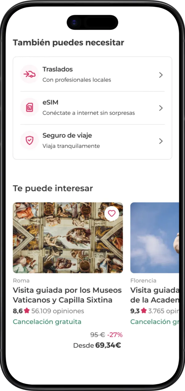 Interfaz de la app ofreciendo servicios complementarios de viaje como seguros, traslados al aeropuerto y tarjetas eSIM.