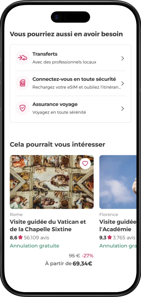 Interface de l'application proposant des services de voyage complémentaires tels qu'une assurance, des transferts à l'aéroport et des cartes eSIM.