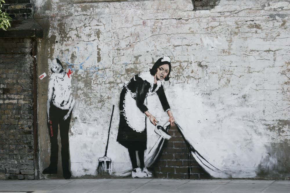 Los grafitis de Banksy colorean Roma