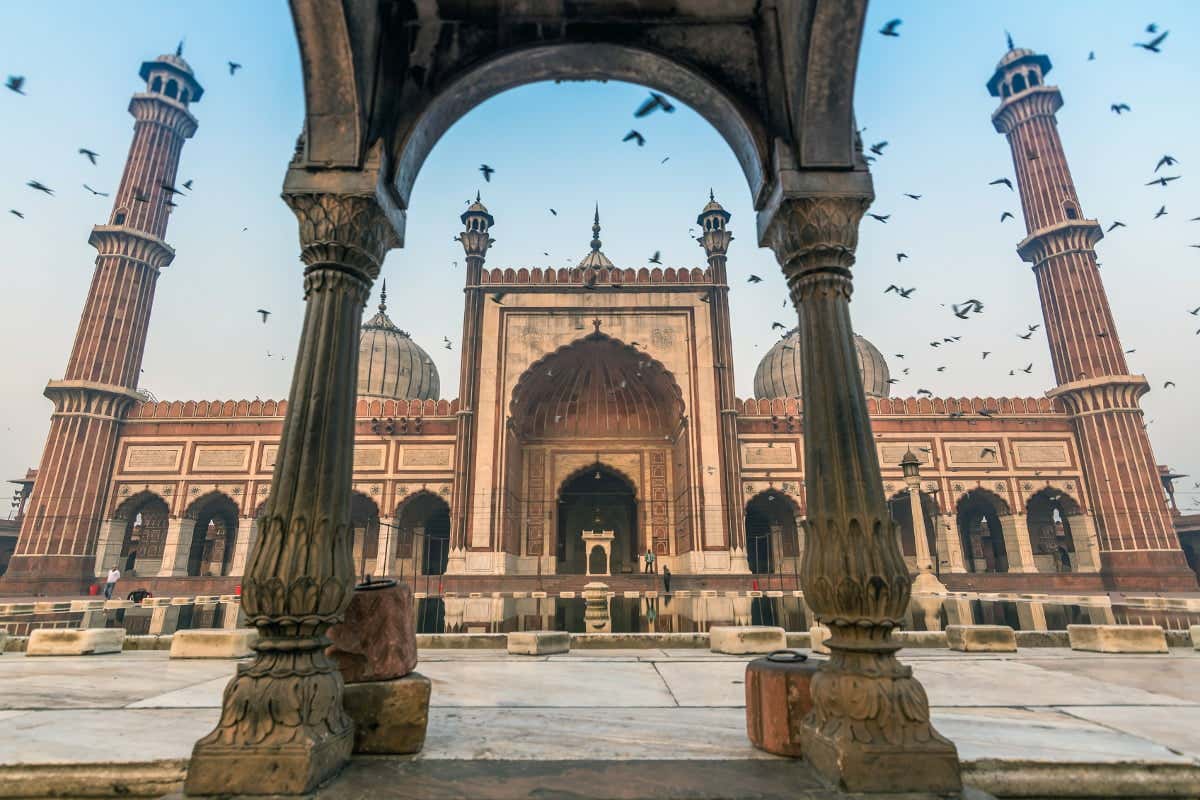 A la entrada de la mezquita Jama Masjid