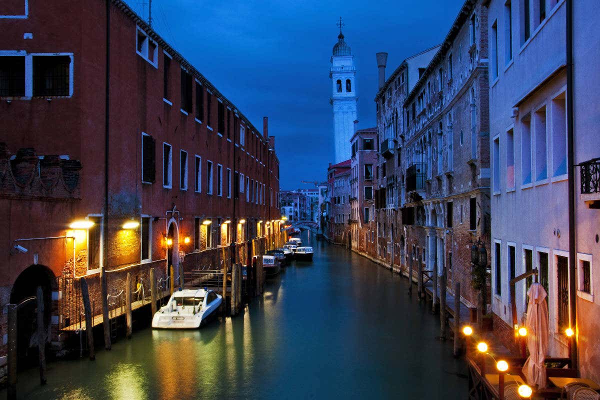 Venecia al anochecer