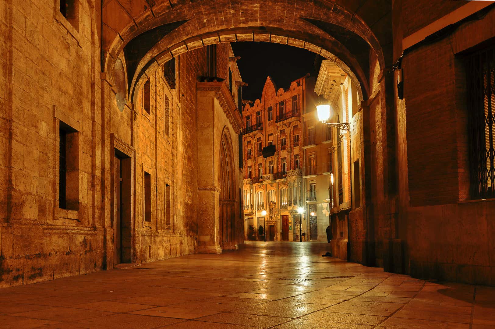 Calles del centro de Valencia por la noche