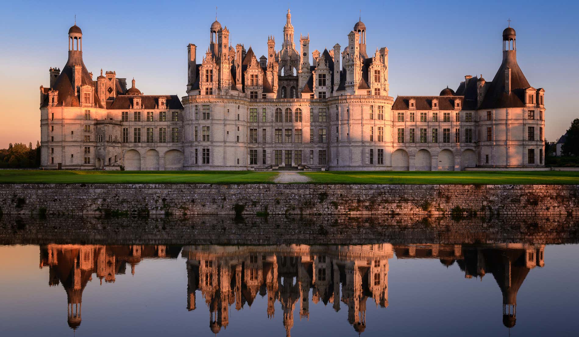 Top 10 Famous French Castles