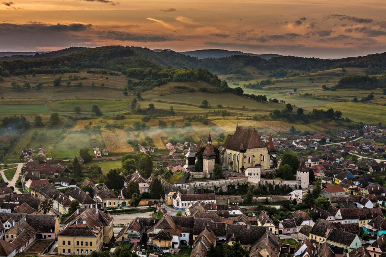 Vue panoramique sur Biertan en Transylvanie, une destination d'Europe loin des sentiers battus