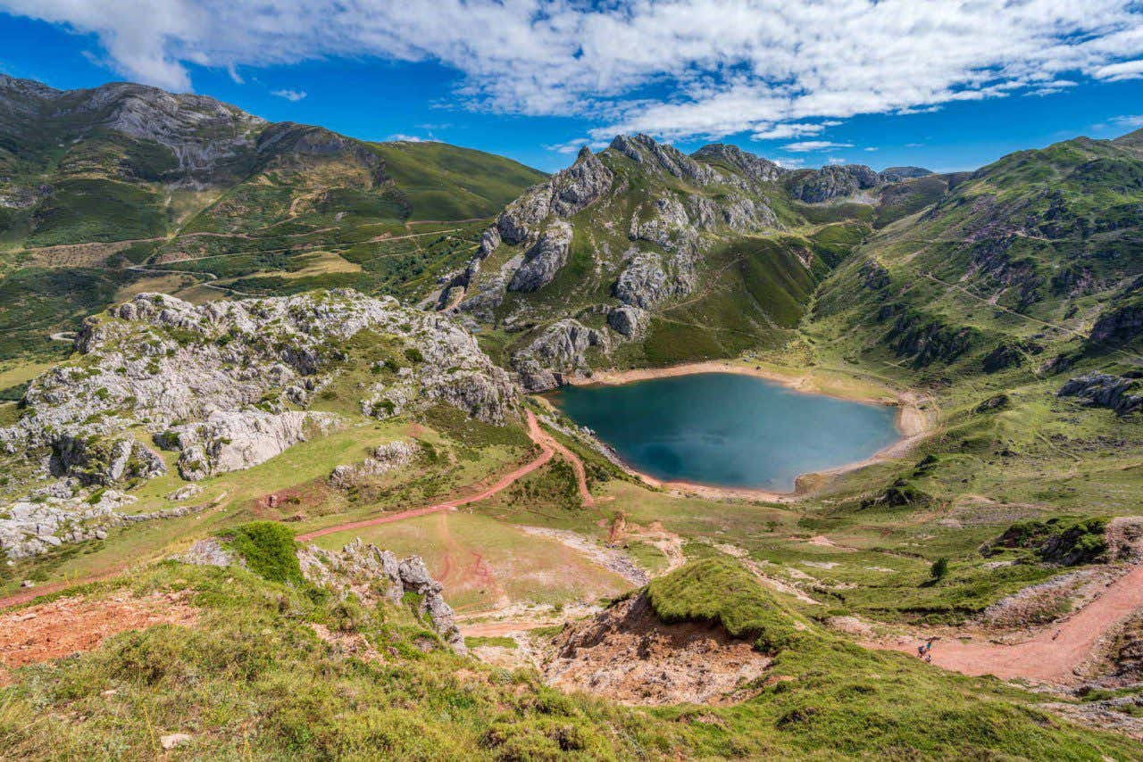 Lago del Valle en el Parque Natural de Somiedo, Asturias.
