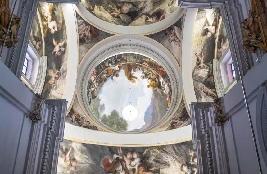 Iglesia en la que está enterrado Goya, uno de los secretos que no conoces de Madrid.