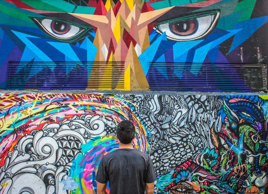 Beco do Batman, na Vila Madalena, reúne a obra de diversos artistas