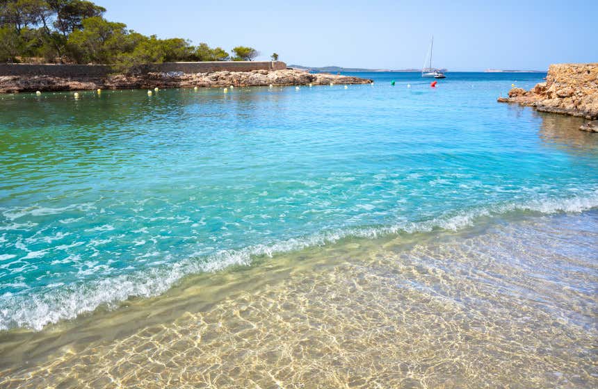 Cala Gracioneta, una de las más bellas de Ibiza.
