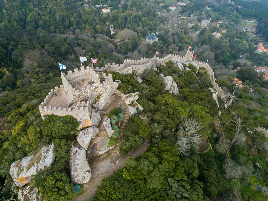 Castelo dos Mouros, em Sintra, visto de cima