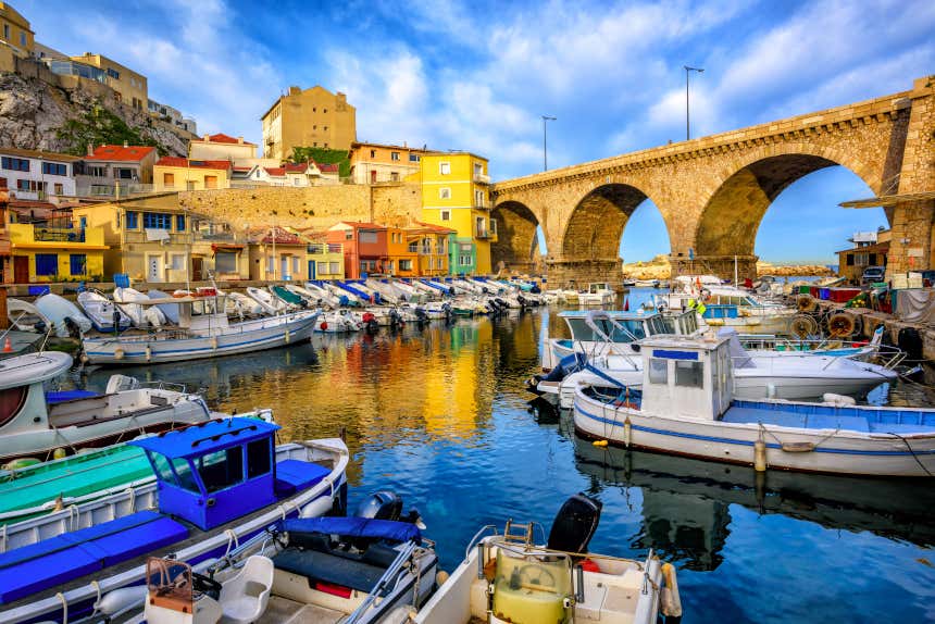 Barcos en el Port Vieux de Marsella, Francia