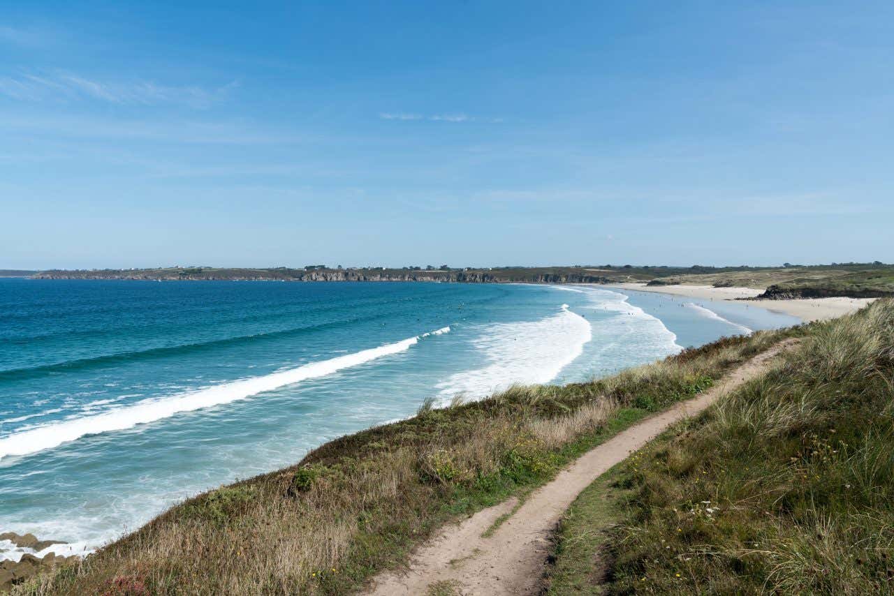La Côte des Légendes abrite l'une des plus belles plages de France.