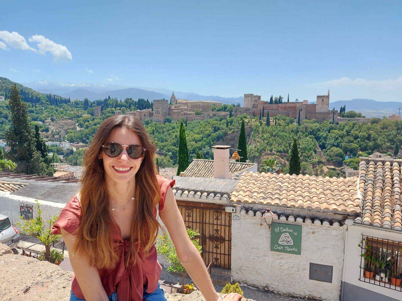 Teresa Perona en el mirador de San Nicolás