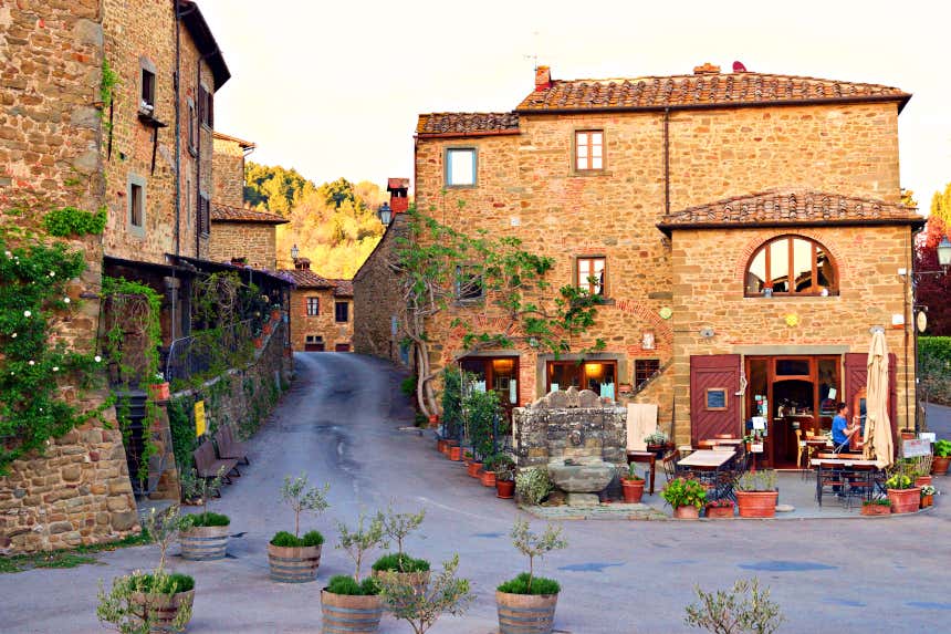 Calles del Castillo de Volpaia.