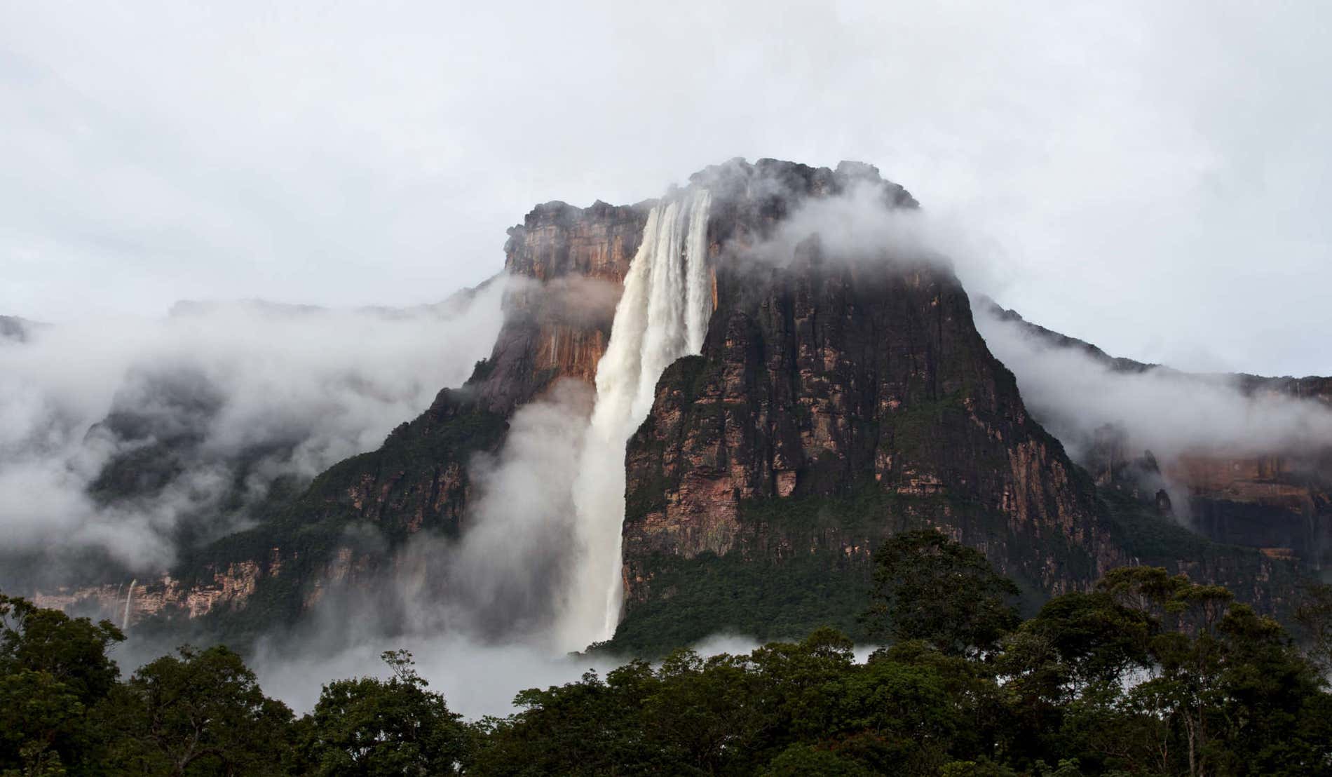 10 of the World’s Tallest Waterfalls