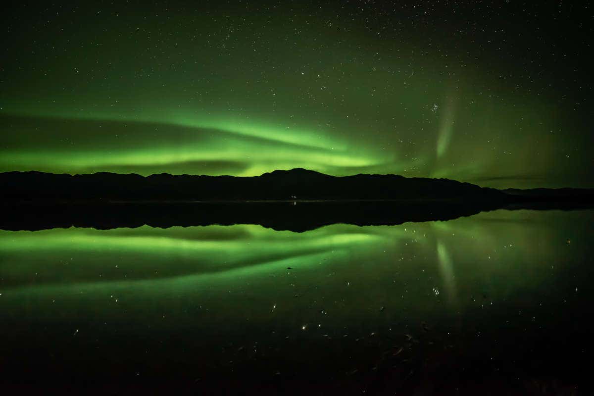 La aurora boreal sobre el río Yukón