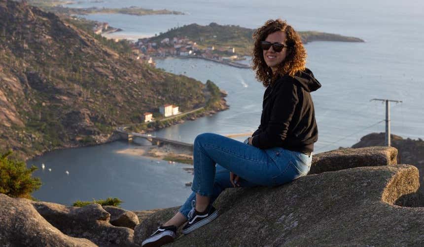 Paloma Siguero en el mirador de Ézaro, Galicia
