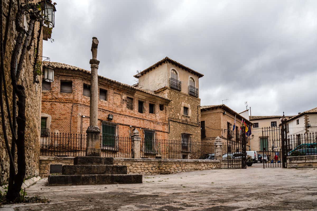 Fachada de la iIglesia colegiata de la Asunción, en Pastrana.