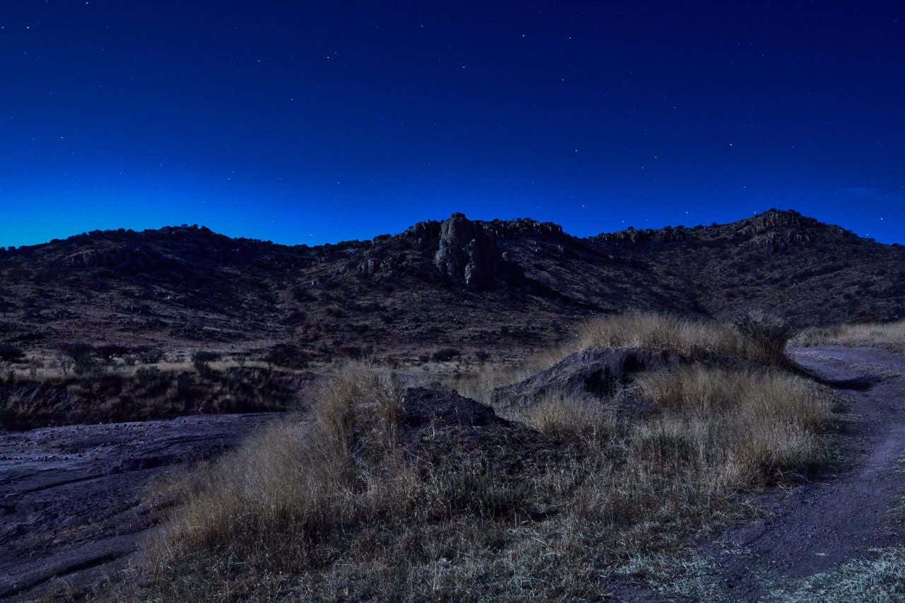 Foto en la noche en San Sebastián del Oeste, ubicado en el estado de Jalisco. Uno de los mejores lugares donde ver estrellas en México