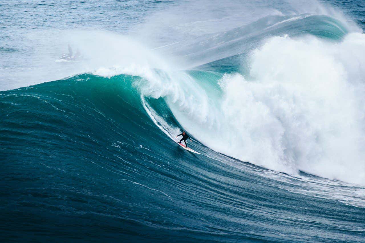 The 10 best surfing destinations in the world
A giant wave in Nazaré