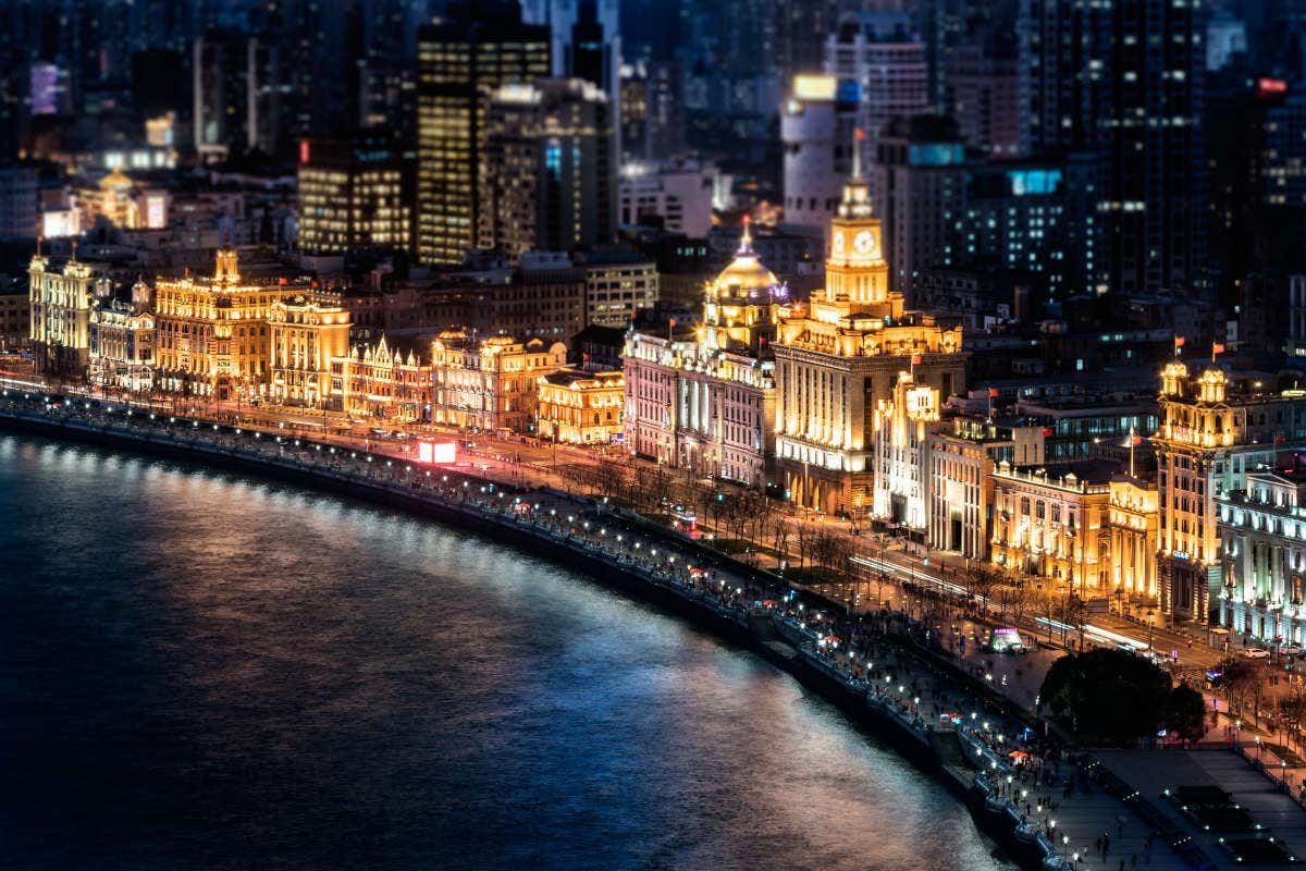 Night view of The Bund on the riverbank