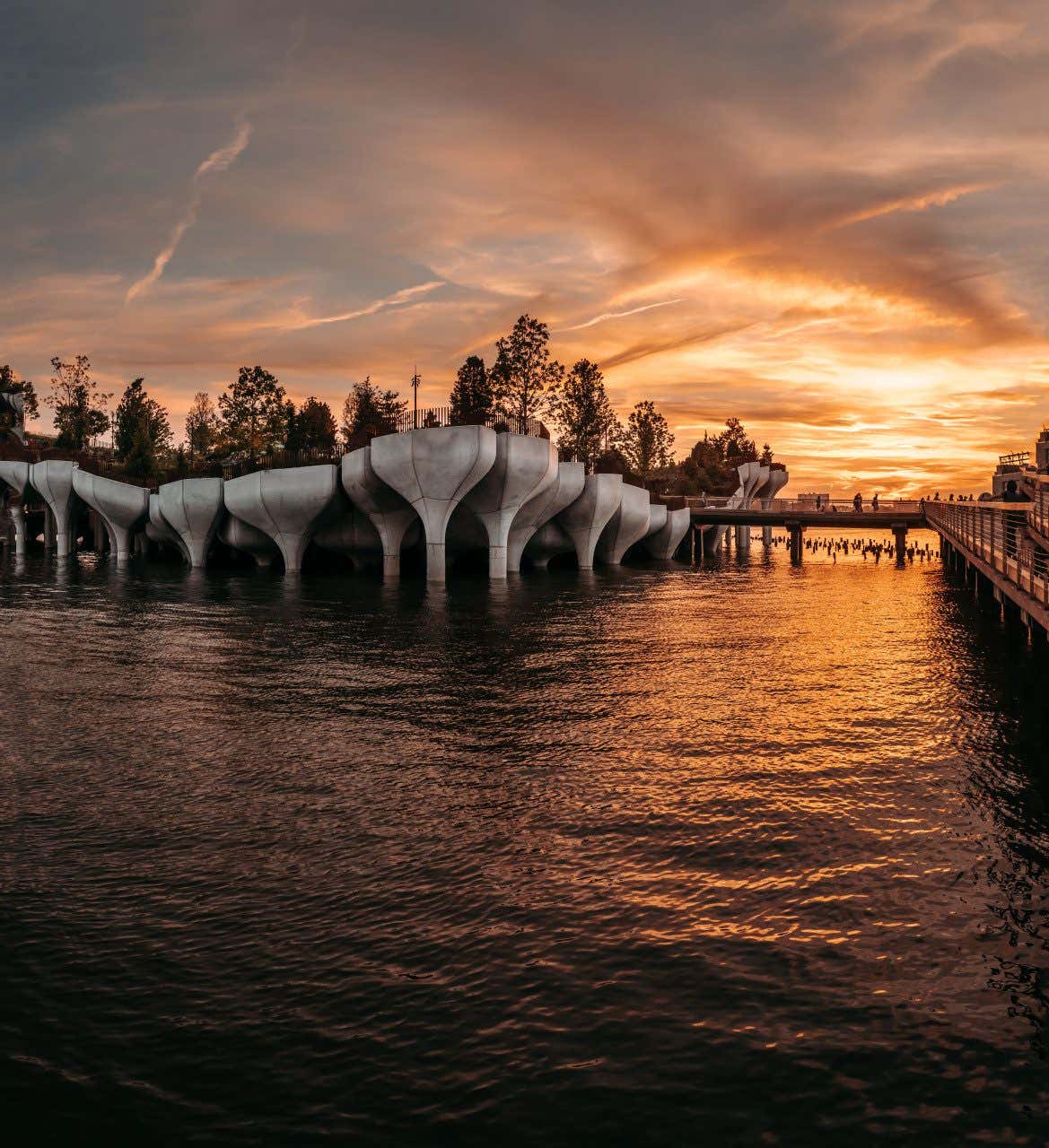 Îlots de Little Island avec les couleurs du coucher de soleil