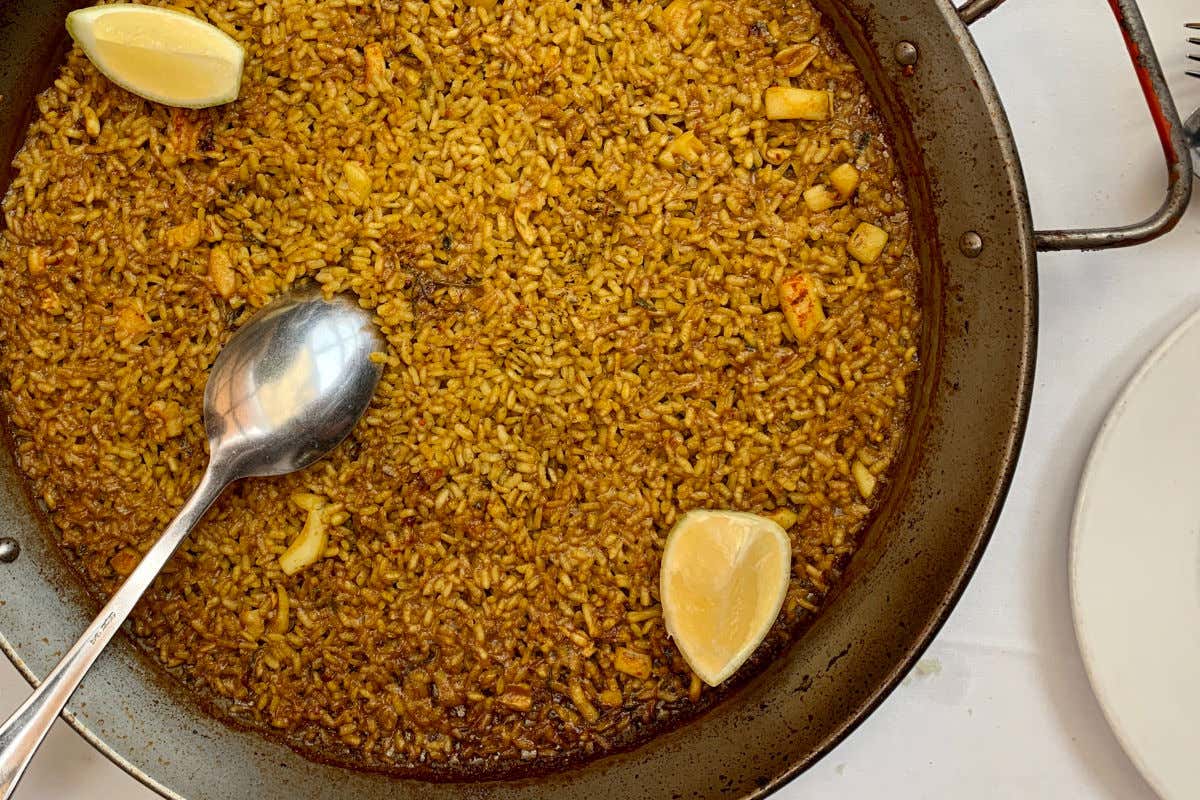 Arroz a banda, uno de los platos típicos de la Comunidad Valenciana.
