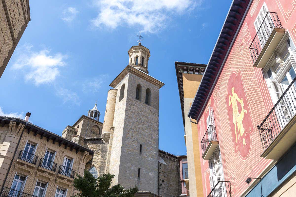 Torre de la iglesia de San Saturnino, en Pamplona