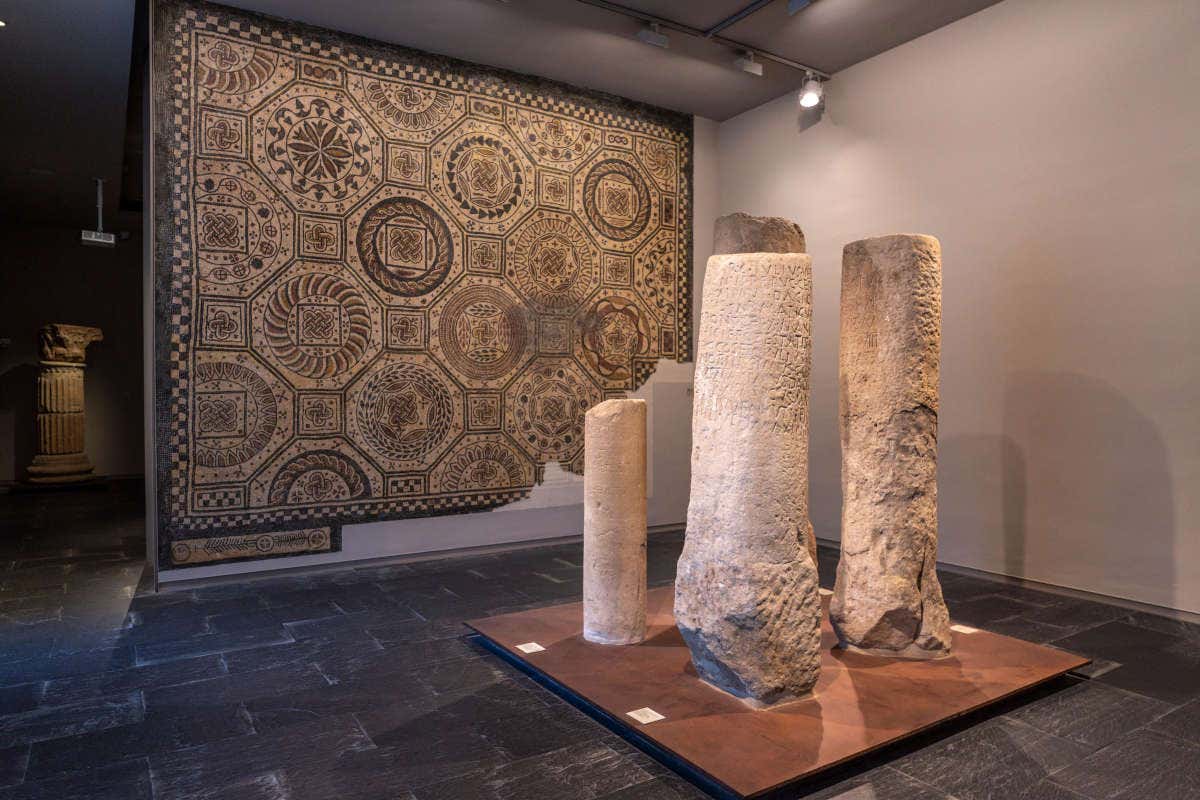 Hito hispano-romano, arenisca, Santacris, Museo de Navarra