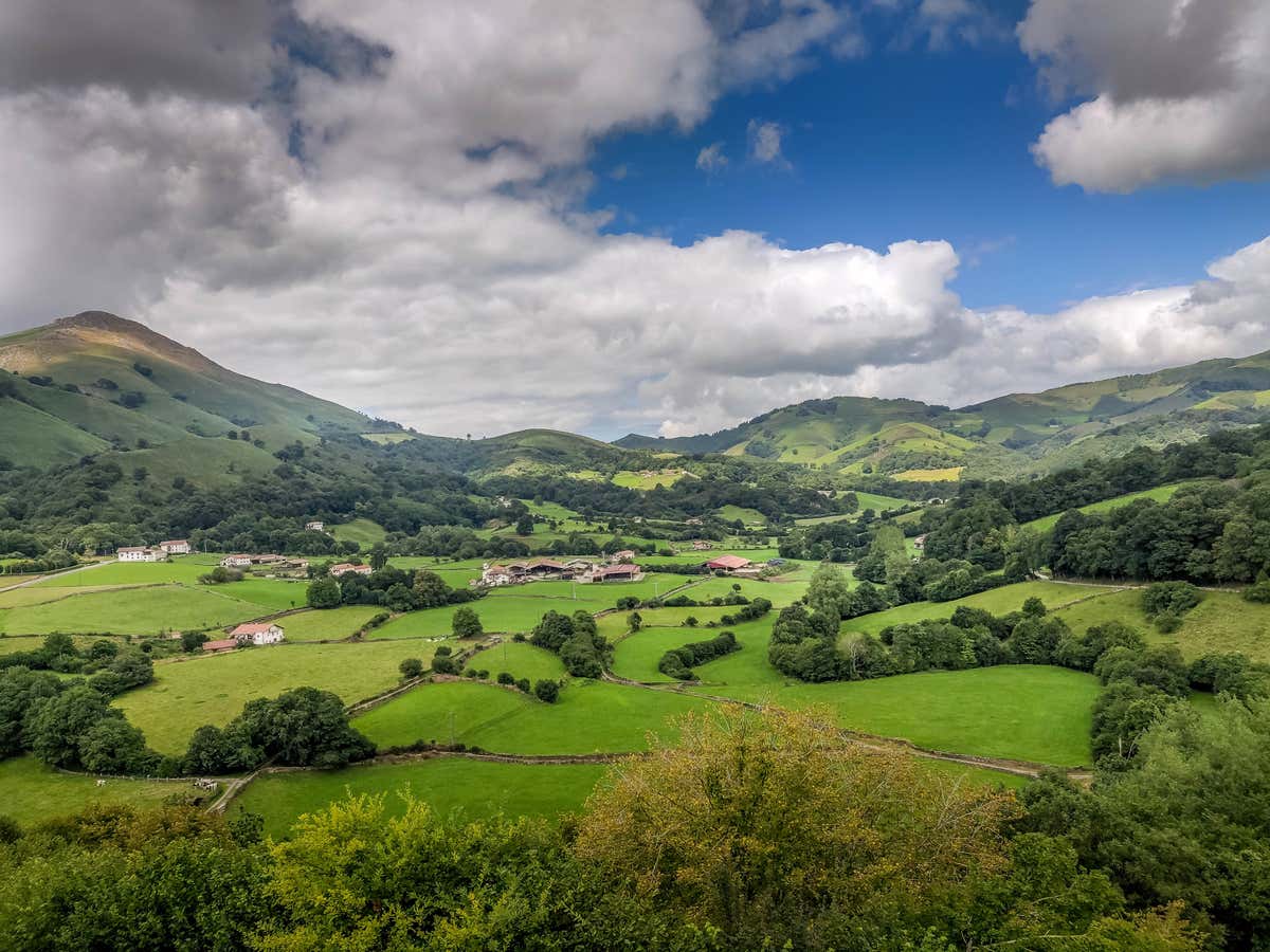 Vallée du Baztan et ses collines verdoyantes, une excursion à faire lors de votre séjour à Pampelune