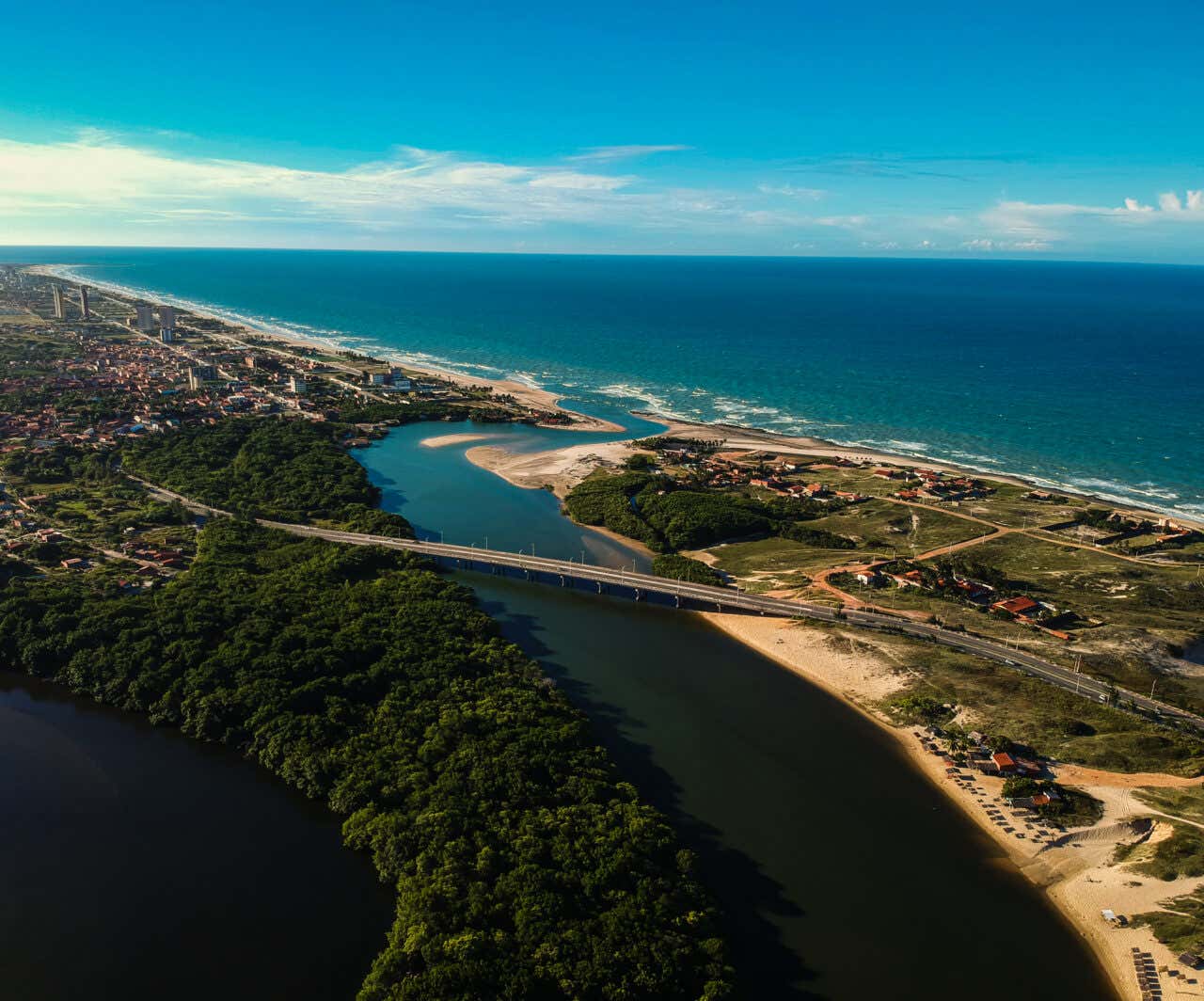 O Parque Natural Municipal das Dunas de Sabiaguaba é uma unidade de conservação ambiental