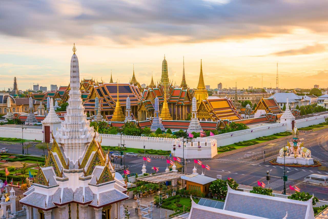 Vue sur le Grand Palais de Bangkok, en Thaïlande, une destination idéale où voyager en décembre