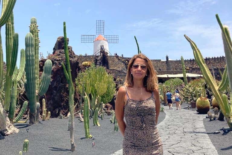Ana Gallego en el Jardín de Cactus de Lanzarote
