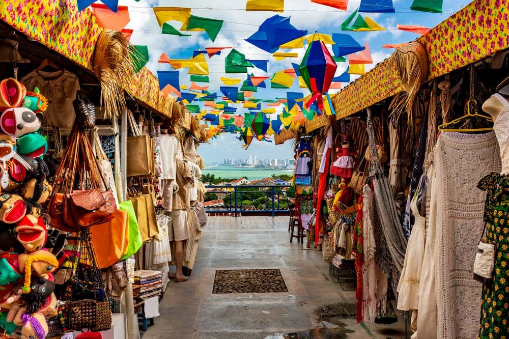 Lojas de artesanato do Recife com vista para o mar