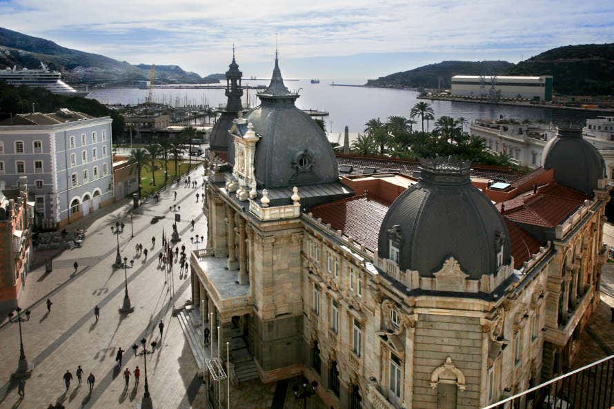 Vistas aéreas del edificio del Ayuntamiento de Cartagena