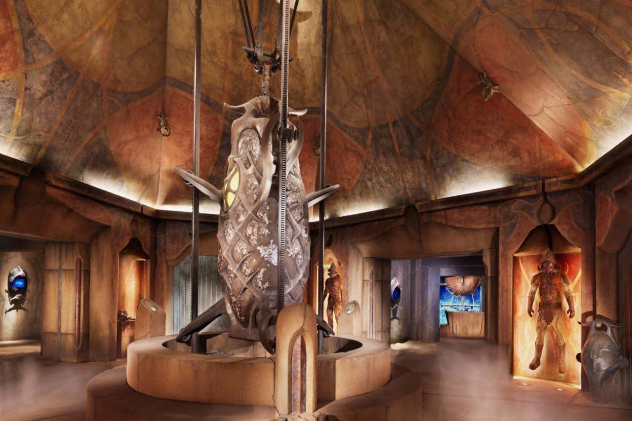 Uma das câmaras do The Lost Chambers decorada com artefatos inspirados em Atlântida