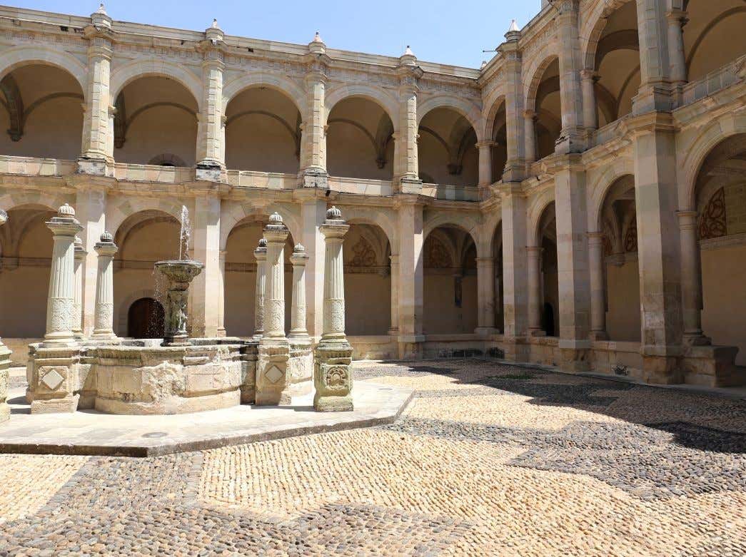 Patio interior del Museo de las Culturas de Oaxaca