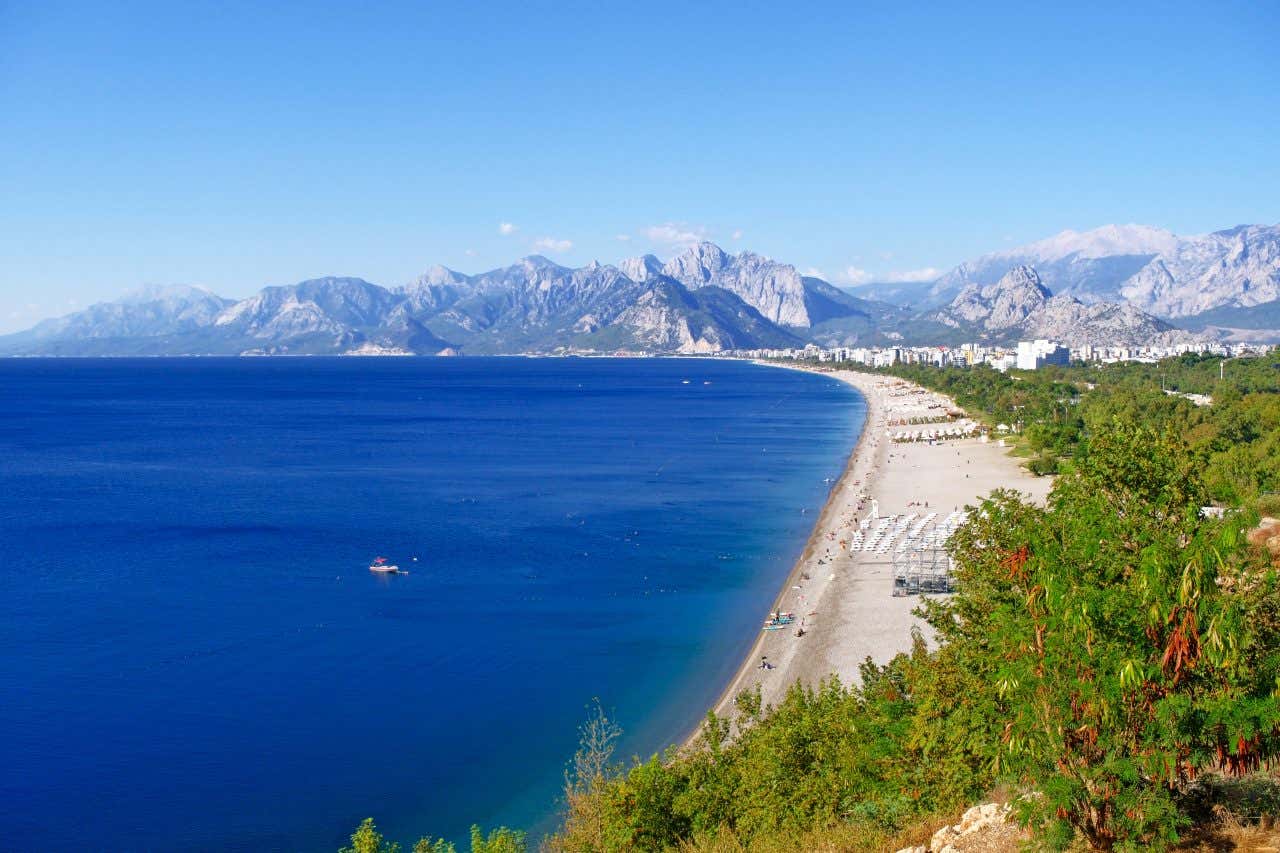 Plage de Konyaaltı, un endroit où vous détendre lors que votre séjour à Antalya