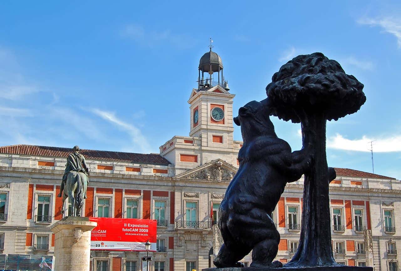 L’Ours et l’Arbousier, le symbole de Madrid sur la place de la puerta del Sol