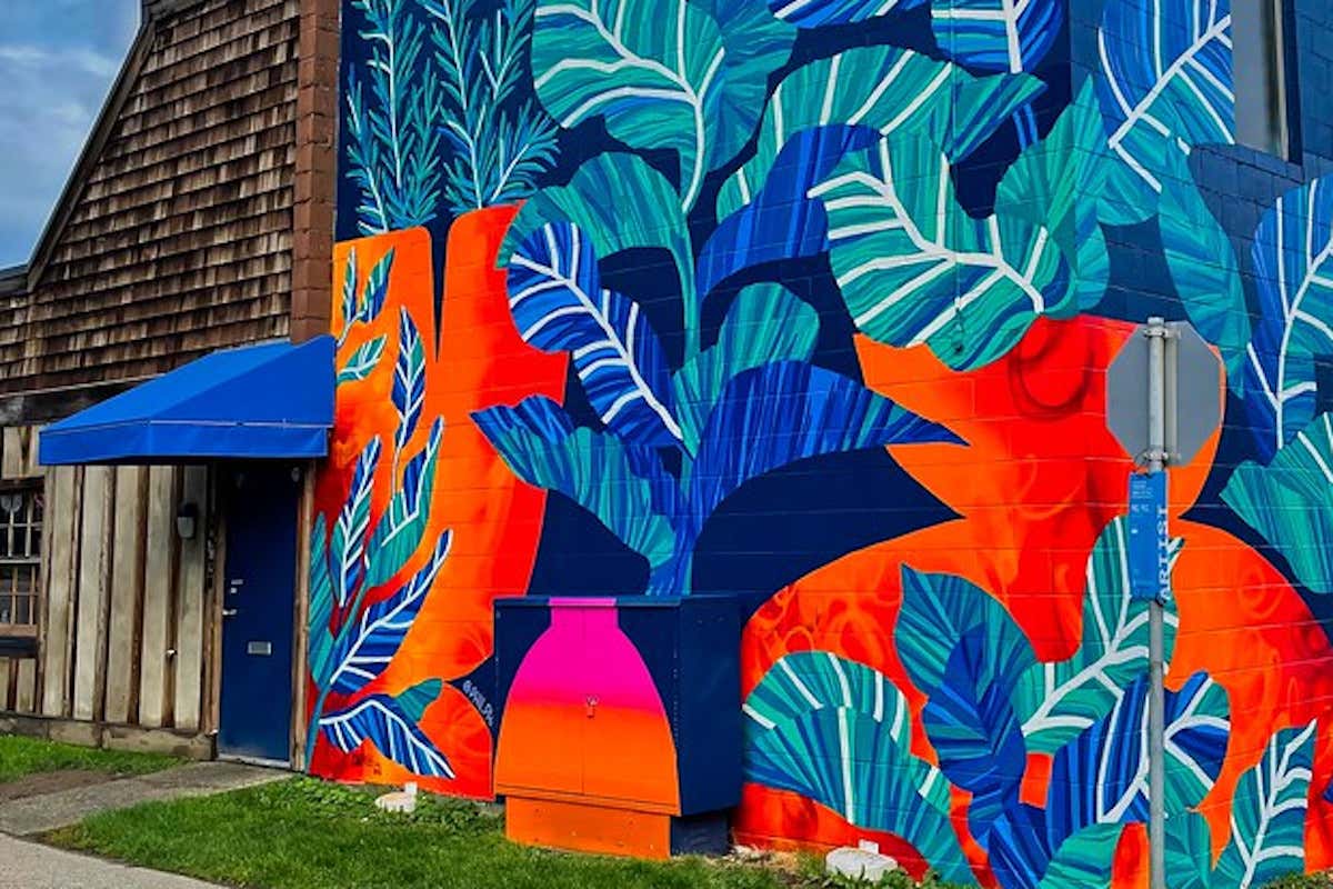 Mural de arte urbano en Mount Pleasant, uno de los lugares que ver en Vancouver 