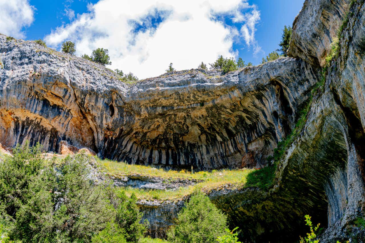 El Cañón del Río Lobos es un espectacular desfiladero de 25 km de largo tallado a través de una meseta de piedra caliza