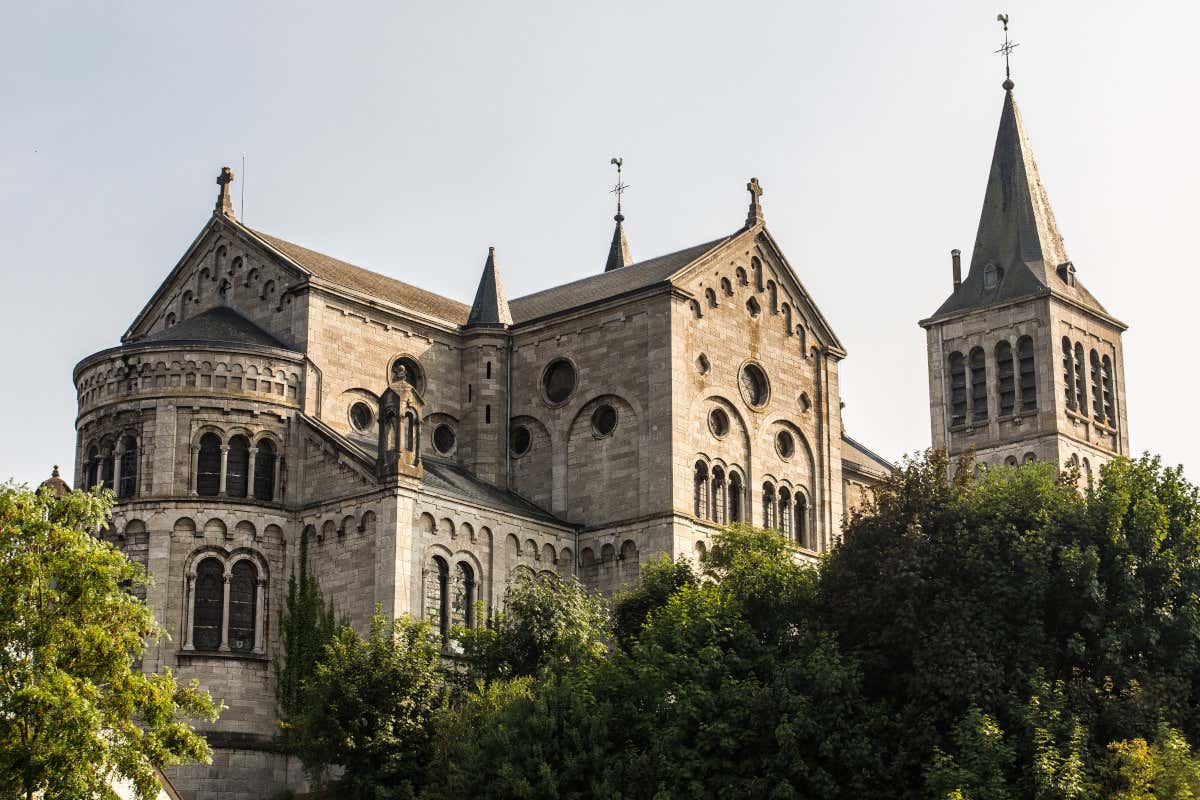 Vista panorámica de una abadía