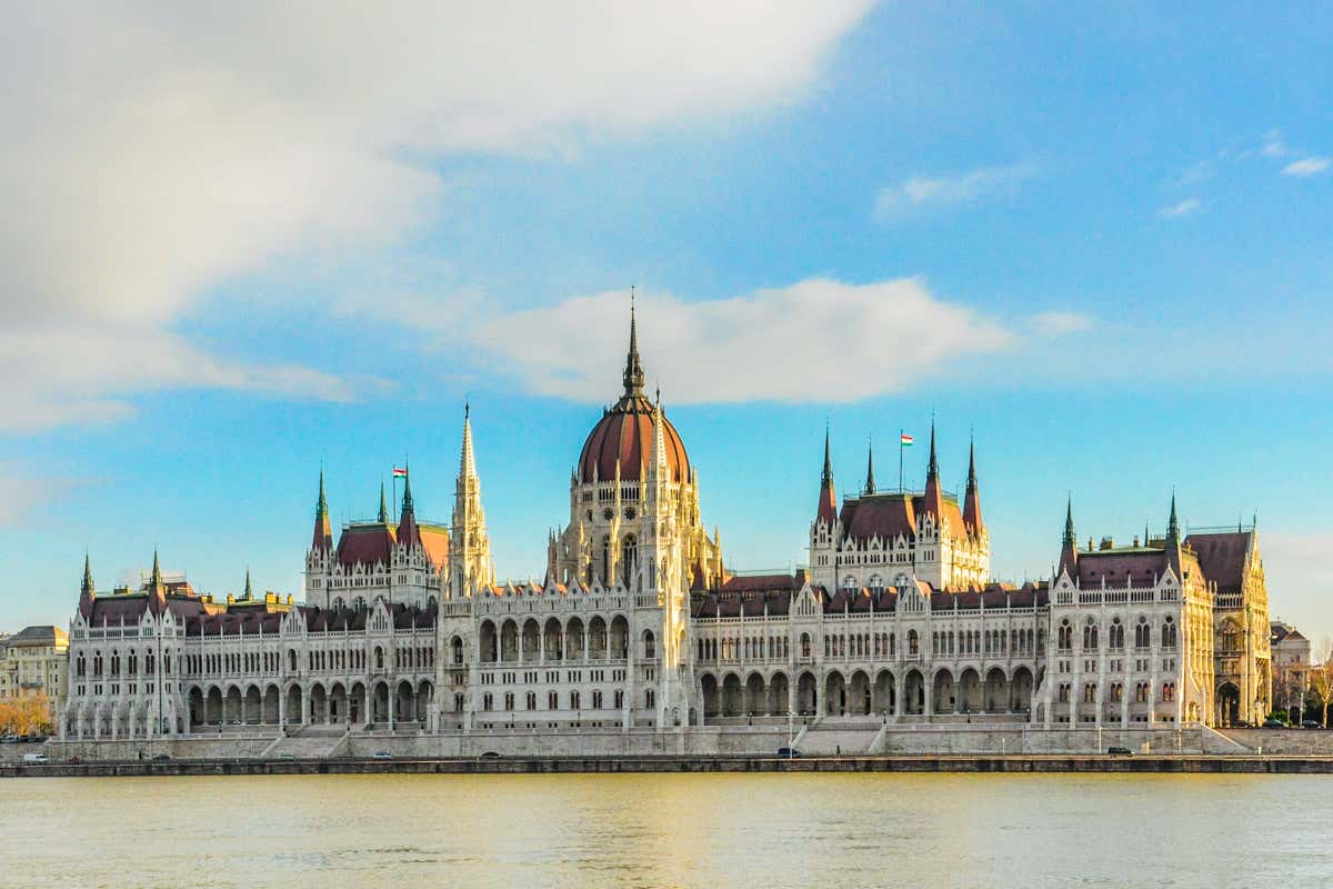 Atardecer en el Parlamento de Budapest