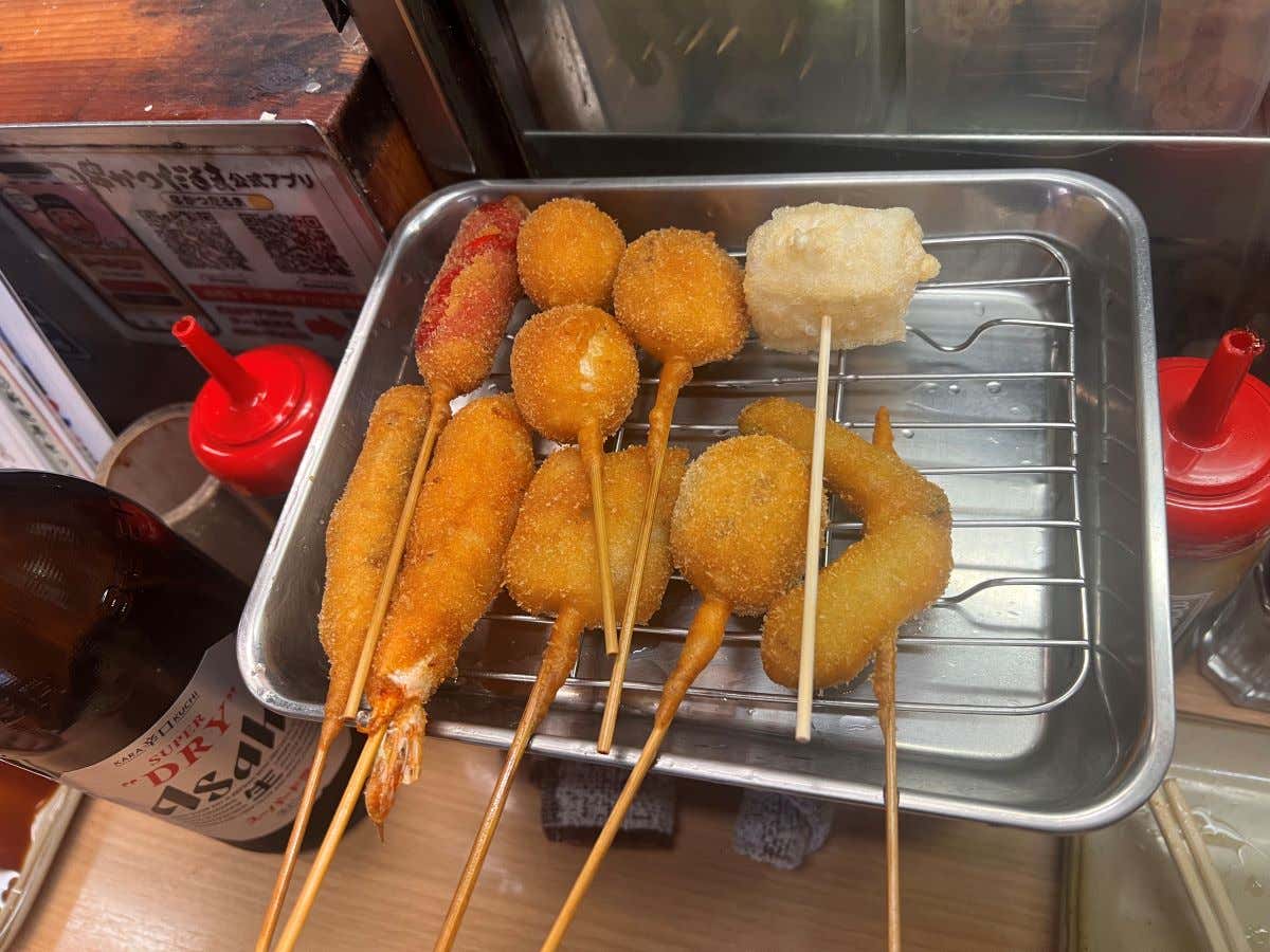 Pinchitos de varios ingredientes rebozados