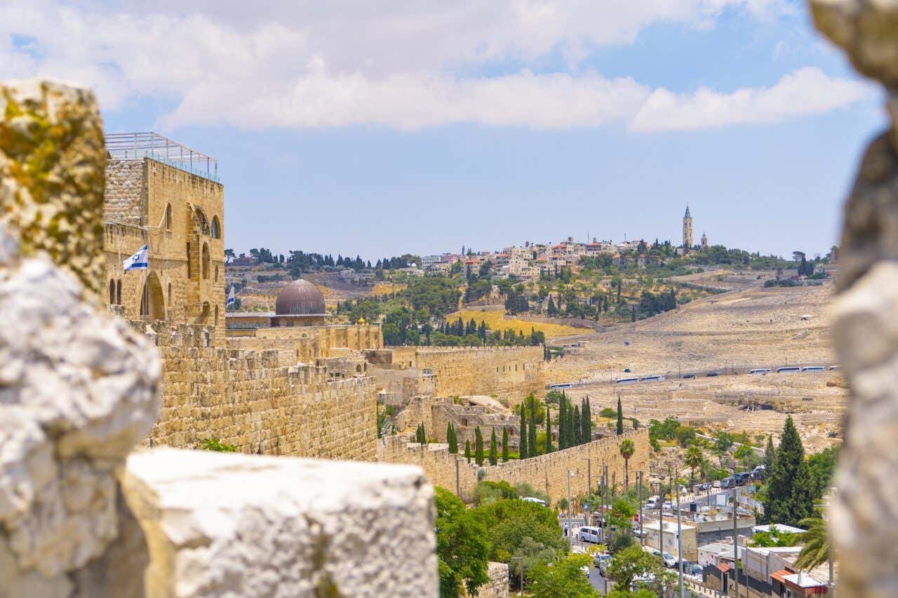 Vista das muralhas da Cidade Velha de Jerusalém
