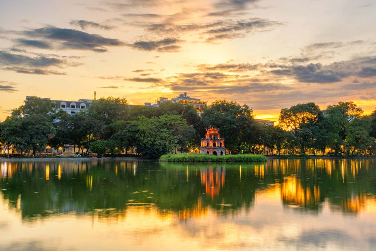 Lac Hoan Kiem, Hanoï, au coucher du soleil