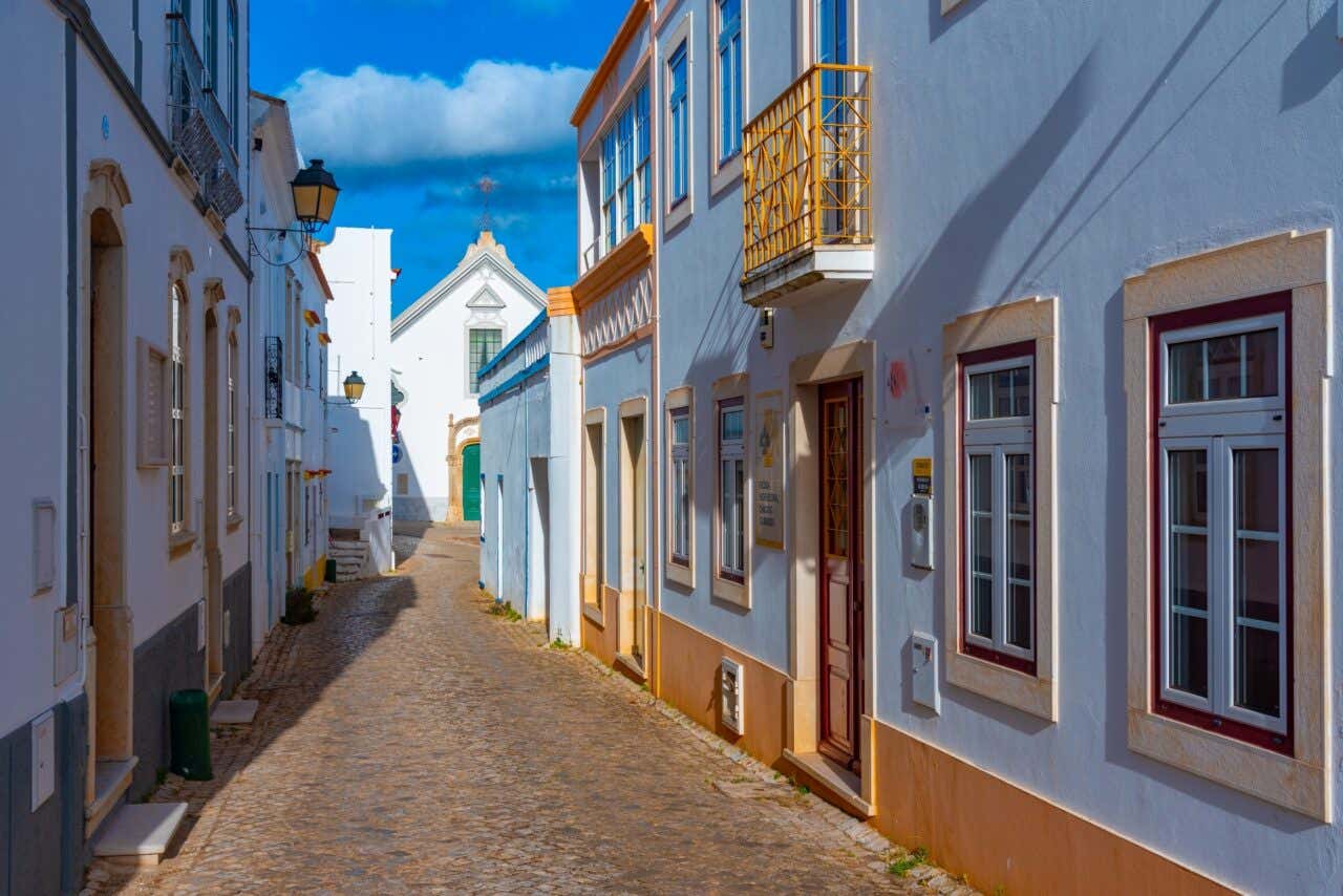 Rue de Alte, l'un des plus beaux villages de l'Algarve