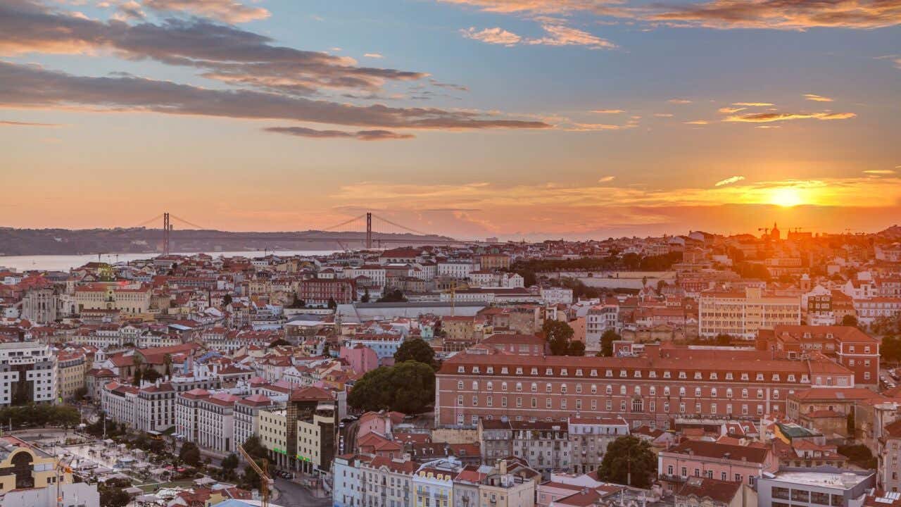 Vistas do Mirante da Nossa Senhora do Monte ao pôr do sol
