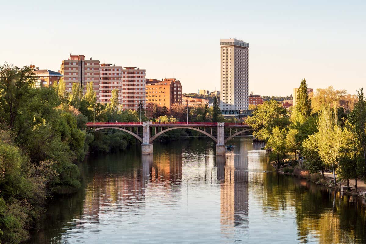Río Pisuerga a su paso por Valladolid